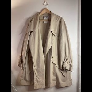 Vintage Chanel 💝trench coat size 42💝